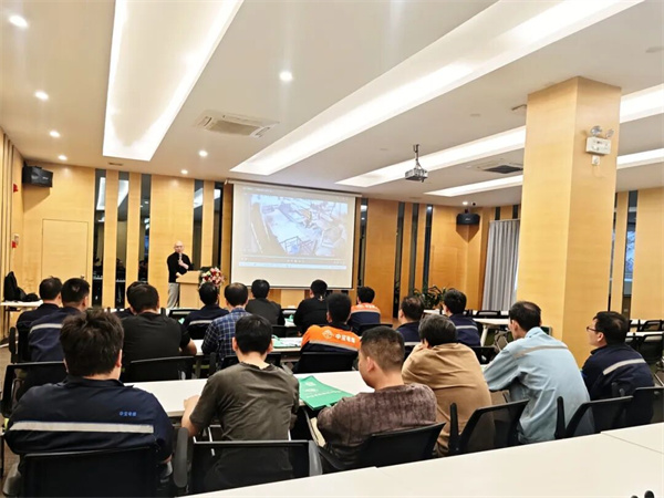 ǿ�����ػ�������ѵ�����ΰ�ȫ��������